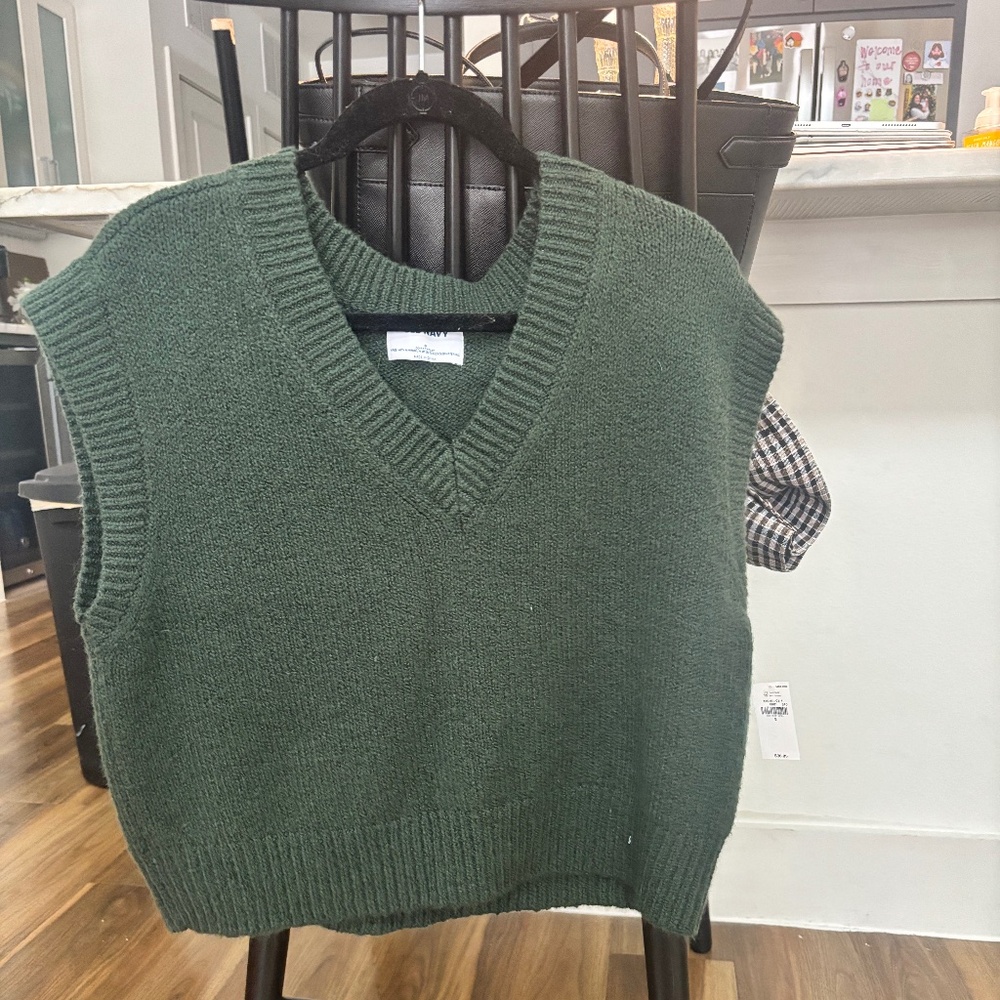 Green Small Old Navy Sweater Vest